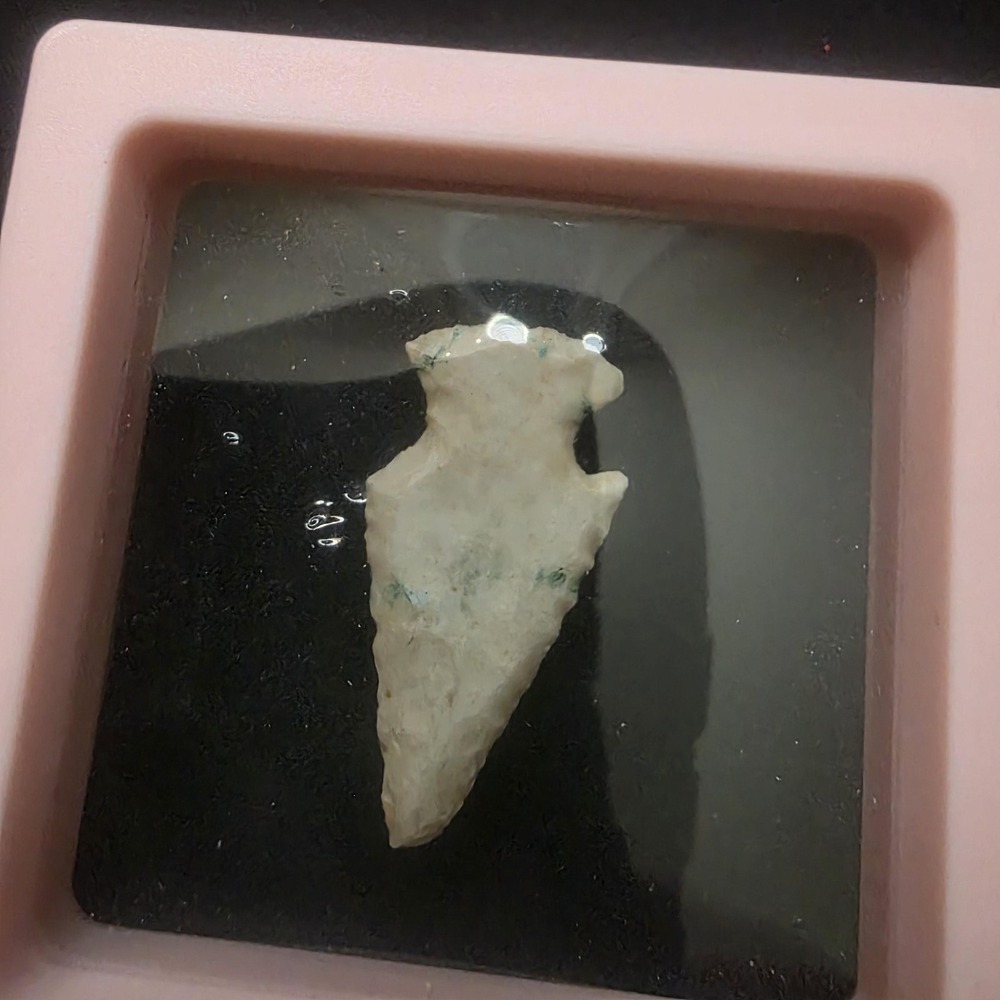 Stone Projectile Point Arrowhead – Lithic Artifact – San Luis Potosí, Mexico - Picture 2 of 2